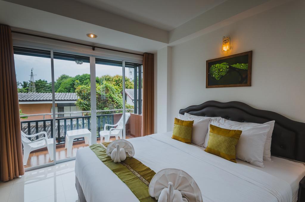 Th Beach Hotel Hua Hin Exterior photo